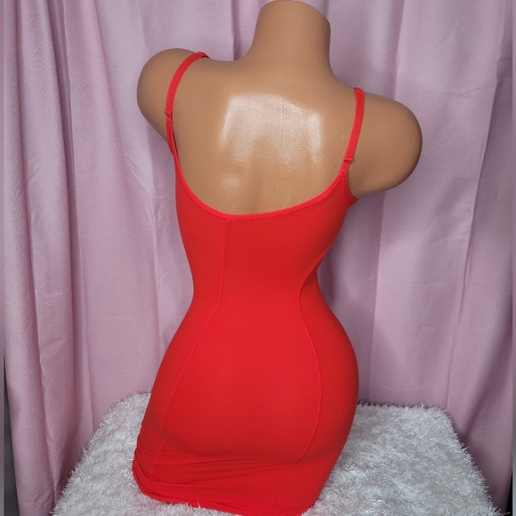 SKIMS Fits Everybody Slip Dress RUBY - Picture 4 of 6
